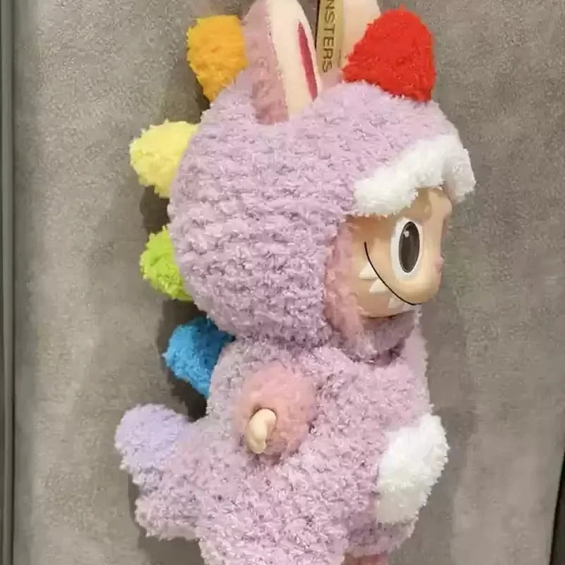 Bambola Labubu Macaron da 17 cm, ornamento da appendere, fatta a mano, in stoffa, con supporto a trazione, giocattolo da collezione, in vinile morbido, souvenir